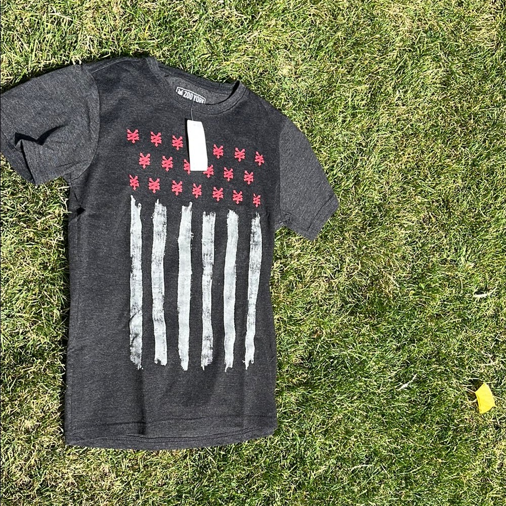Zoo York Gray and Red Short Sleeve Tee